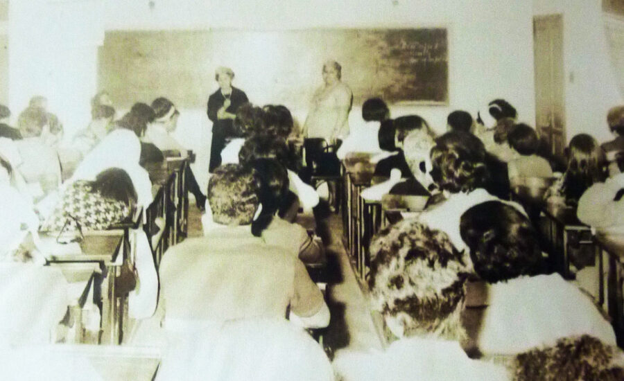 Apresentação em Sala de Aula, Década de 1950. Fonte: Memorial Helena Antipoff.