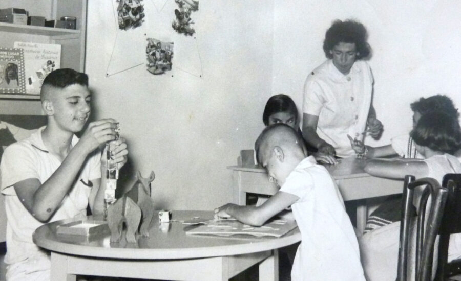 Crianças Realizando Atividades, Década de 1950. Fonte: Memorial Helena Antipoff.