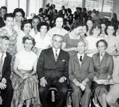 Helena Antipoff e Políticos, 1972. Fonte: Memorial Helena Antipoff.