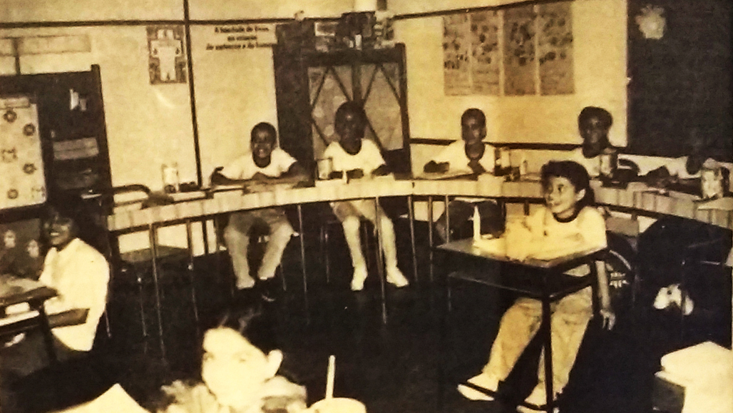 Instituto Santa Inês, Assistência a Crianças Surdo-Mudo, 1996. Fonte: Estado de Minas, 1996.